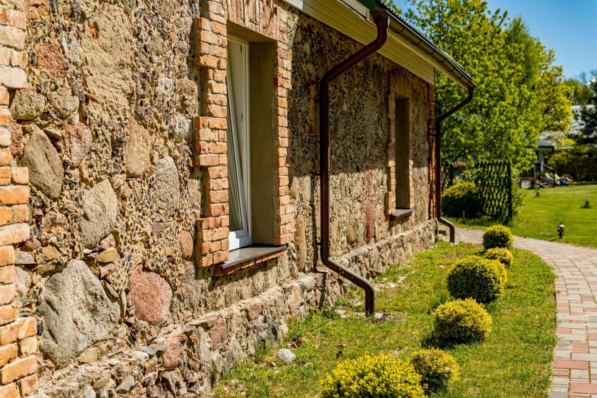 Imantas Nams Hotel Jurkalne Bagian luar foto