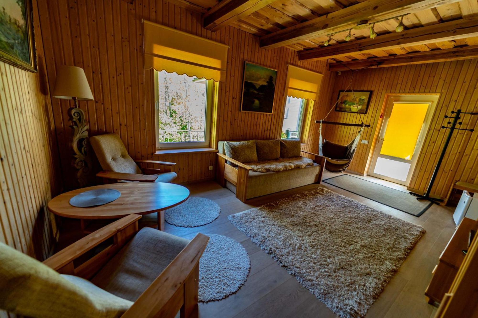 Imantas Nams Hotel Jurkalne Bagian luar foto