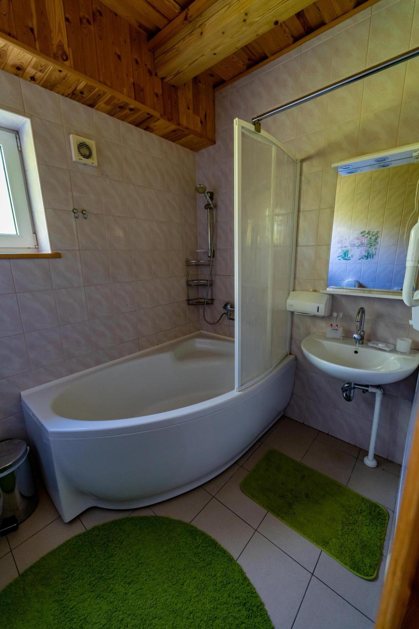Imantas Nams Hotel Jurkalne Ruang foto