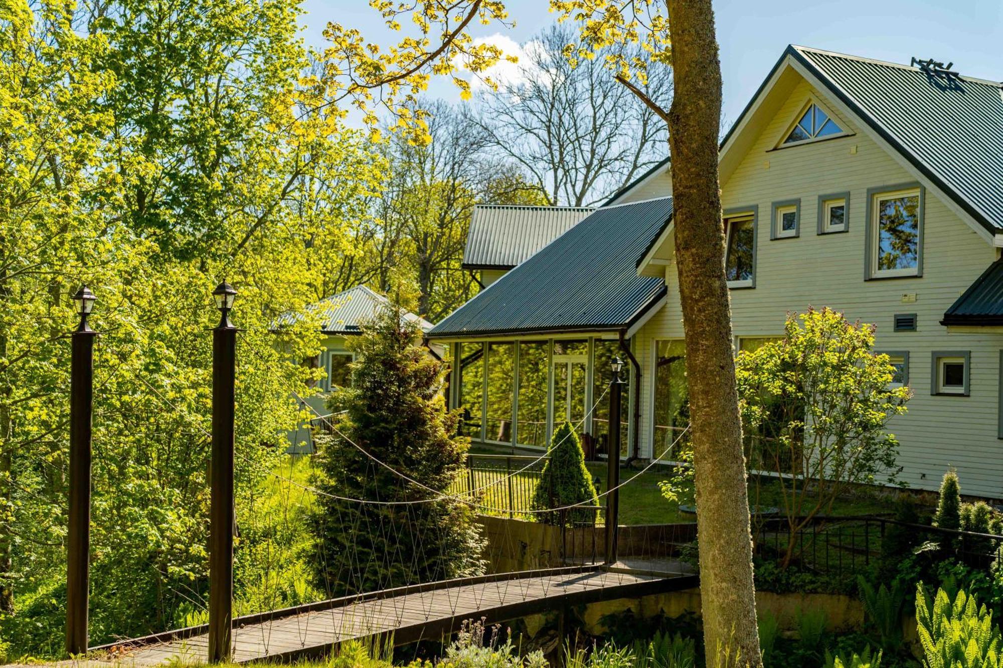 Imantas Nams Hotel Jurkalne Bagian luar foto