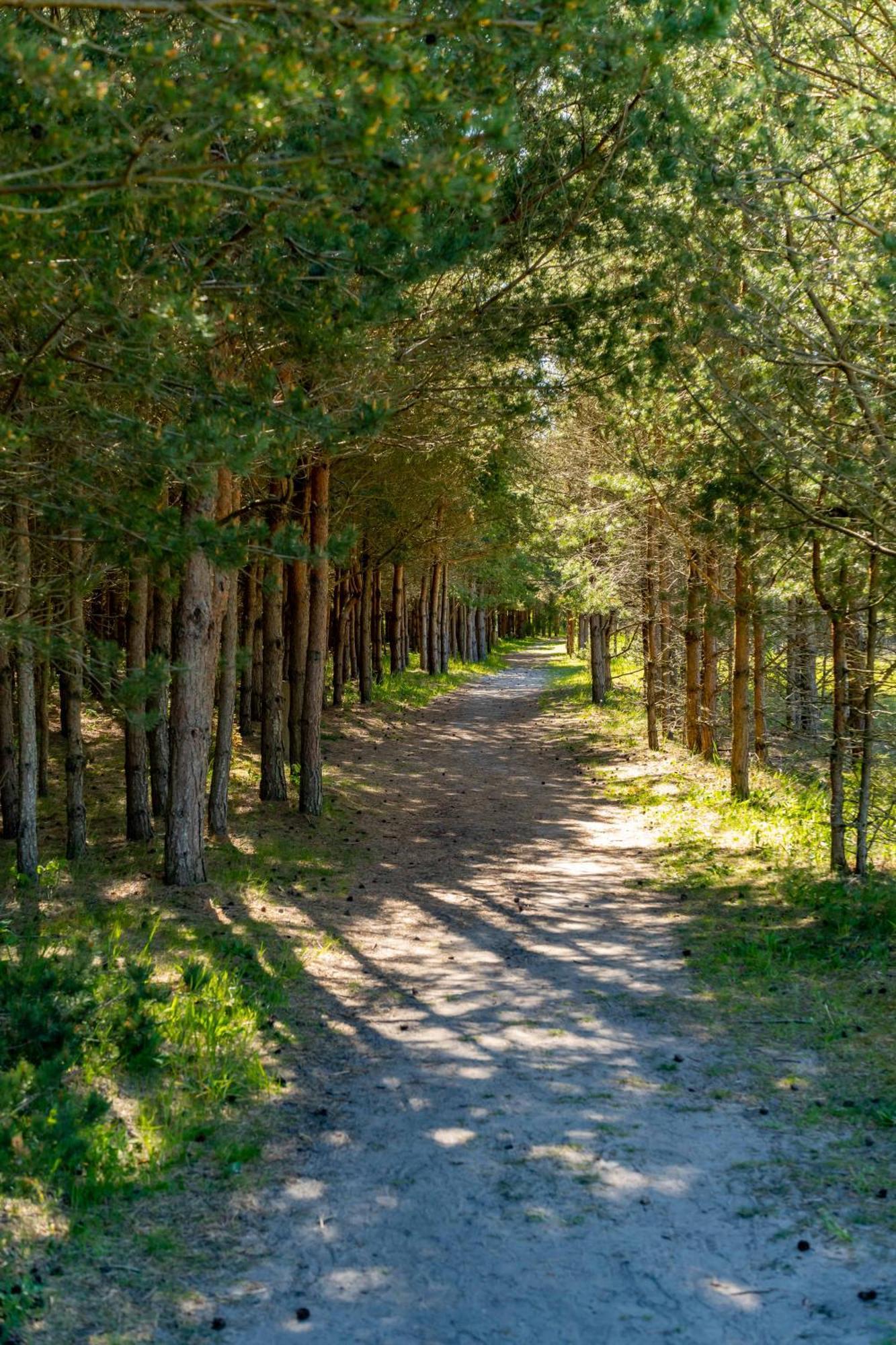 Imantas Nams Hotel Jurkalne Bagian luar foto