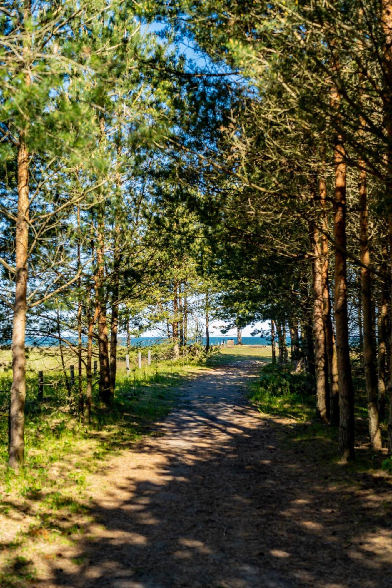 Imantas Nams Hotel Jurkalne Bagian luar foto