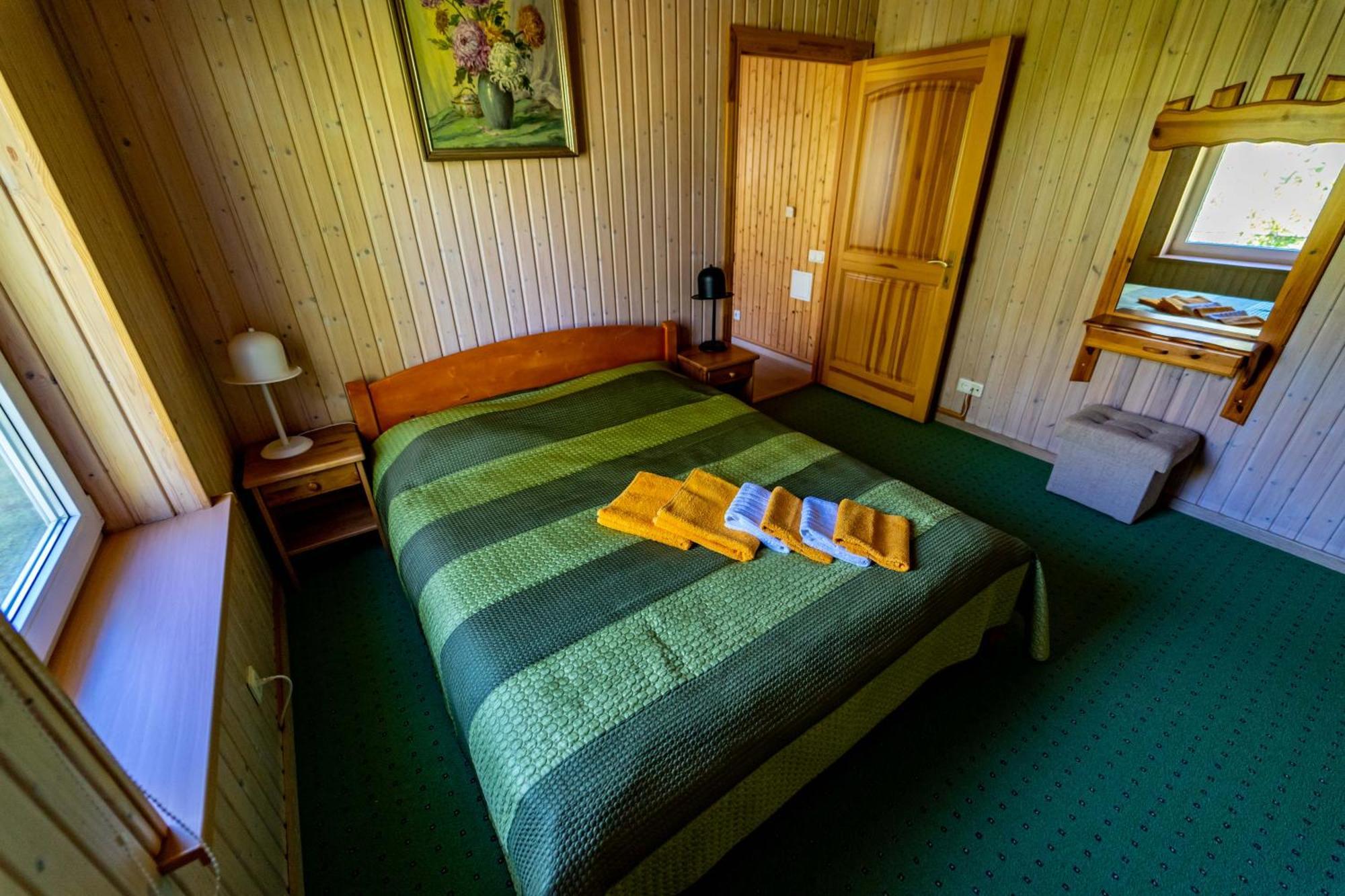 Imantas Nams Hotel Jurkalne Ruang foto