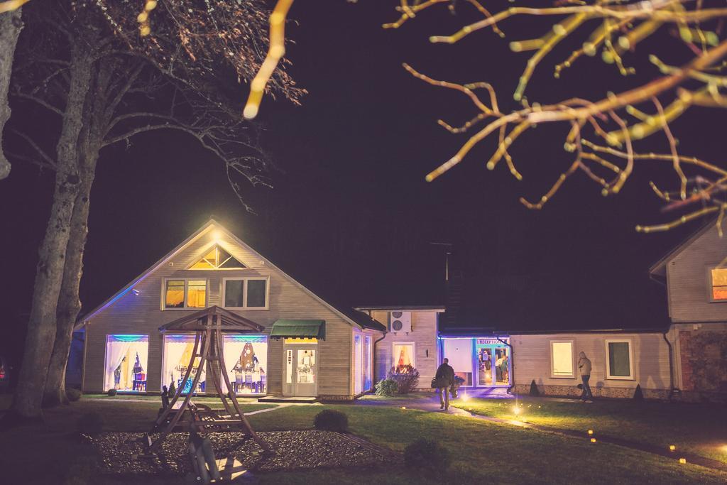 Imantas Nams Hotel Jurkalne Bagian luar foto