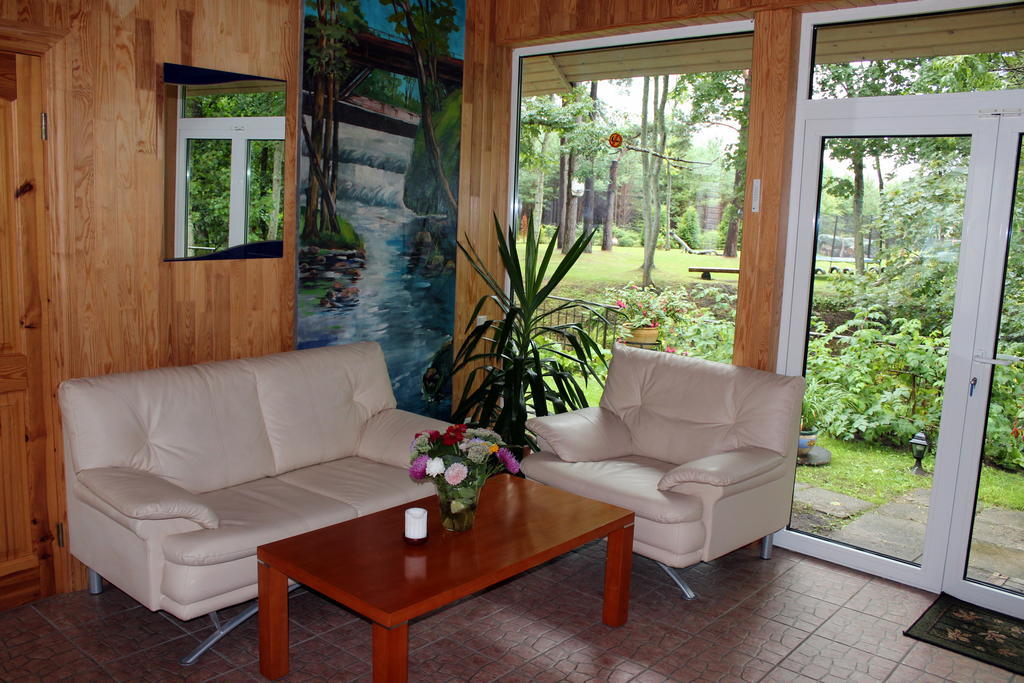 Imantas Nams Hotel Jurkalne Bagian luar foto