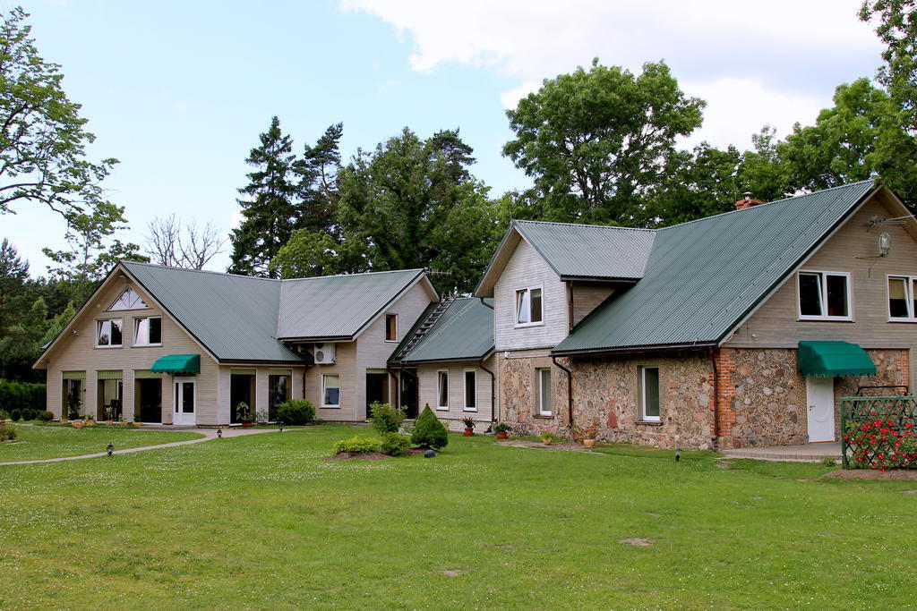 Imantas Nams Hotel Jurkalne Bagian luar foto