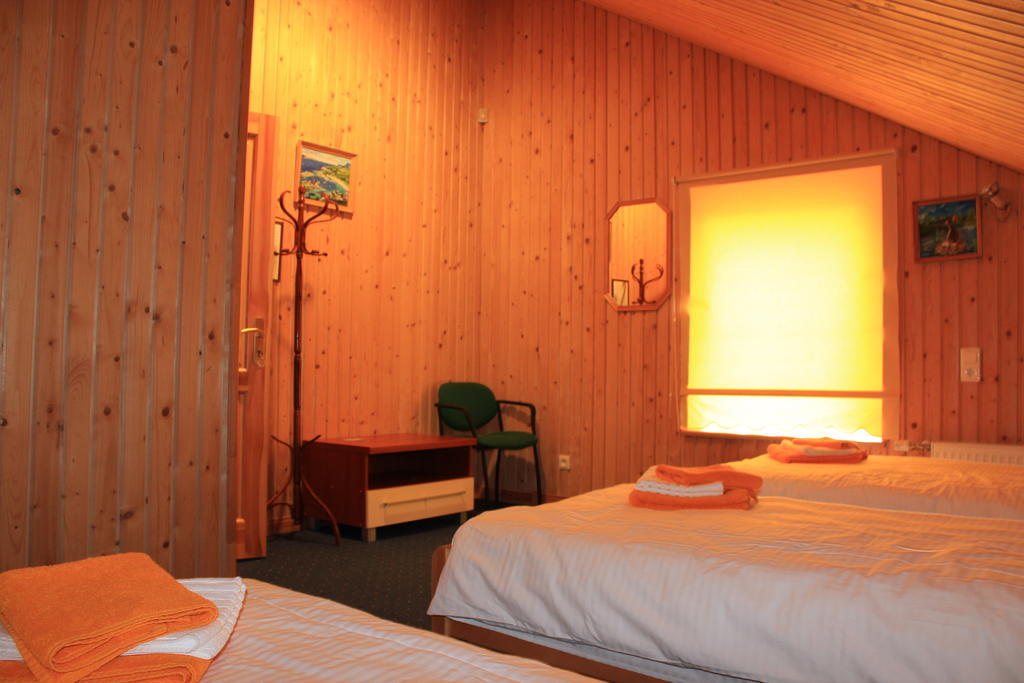 Imantas Nams Hotel Jurkalne Ruang foto
