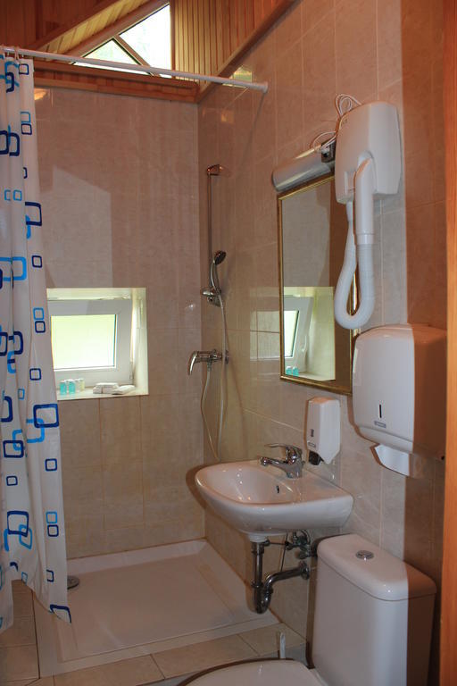 Imantas Nams Hotel Jurkalne Ruang foto